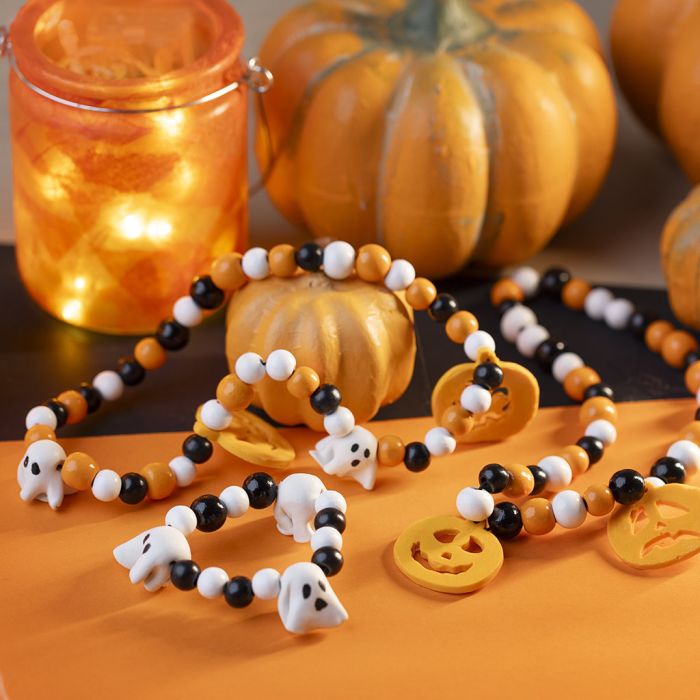 Halloween jewellery made of wooden beads and clay