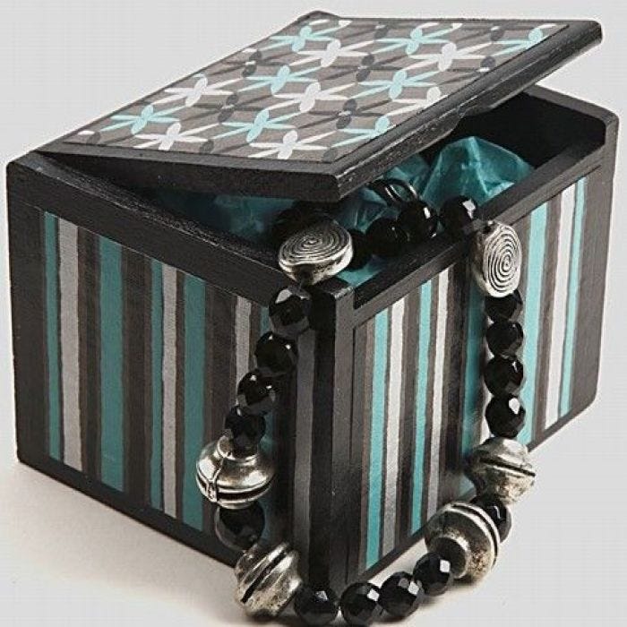 Clear, water-based lacquer