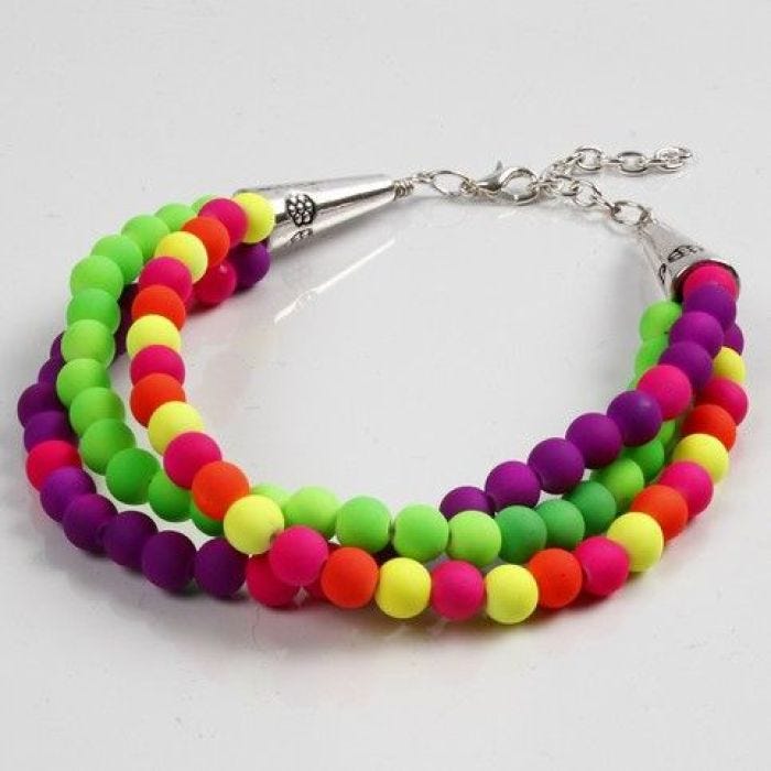 A Twisted Bracelet with Neon Beads