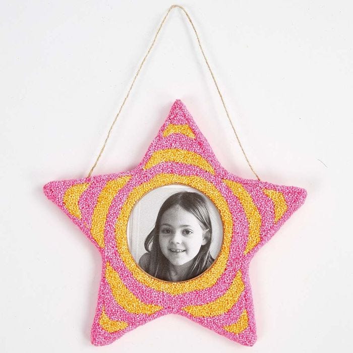 A star-shaped Frame covered with Foam Clay