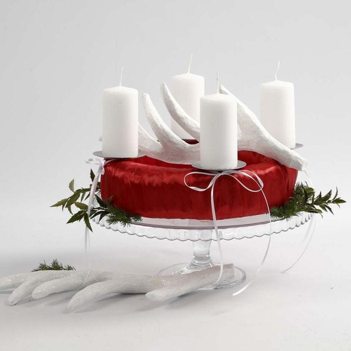 A red and white Advent Wreath