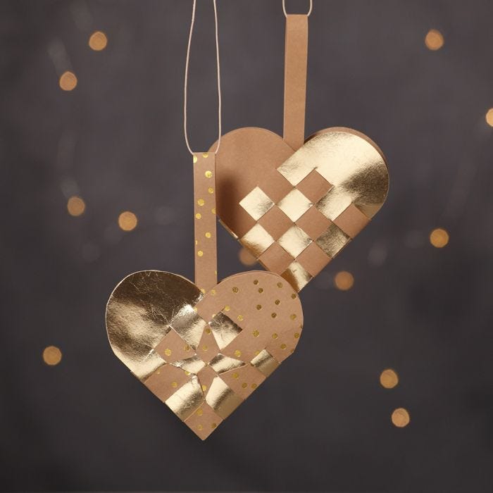 Woven Christmas Heart Baskets from natural and gold coloured Faux Leather Paper