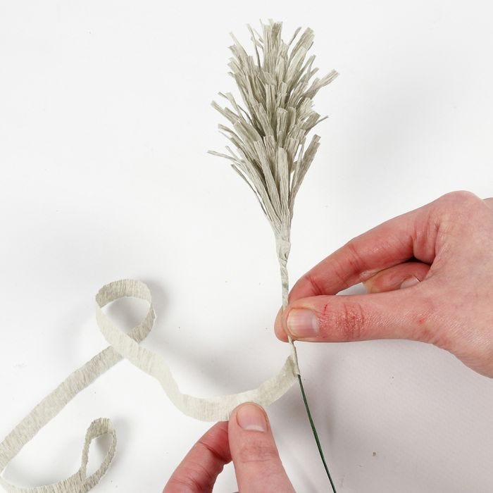 How to make pampas grass or spruce tips from crepe paper