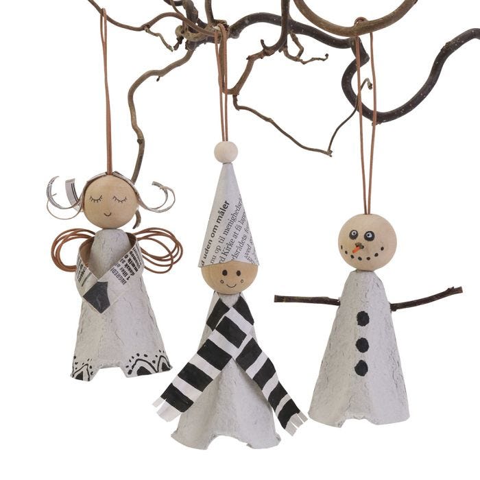 Rustic and elegant Christmas decorations made from egg boxes