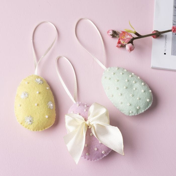 Decorated Easter eggs in felt