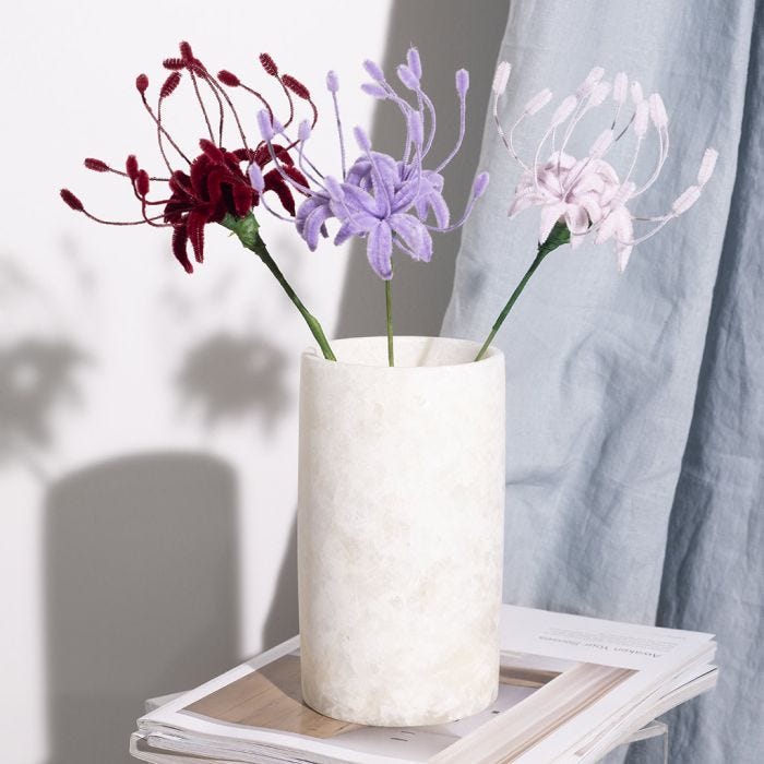 Pipe cleaner spider lily