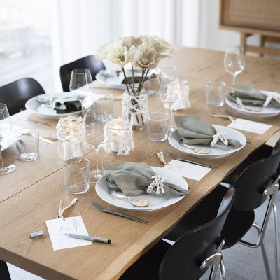 Table Decorations in Natural Colours