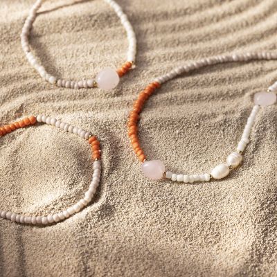 Necklace and bracelet with rose quartz and freshwater pearls