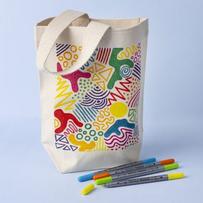 Small tote bag with marker design