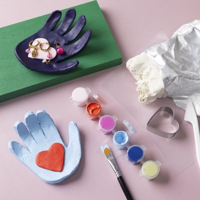 Self-hardening clay jewellery dish