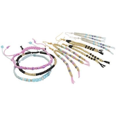 Elegant jewellery with Rocaille Seed Beads