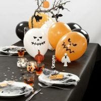 Decorating a Halloween Table