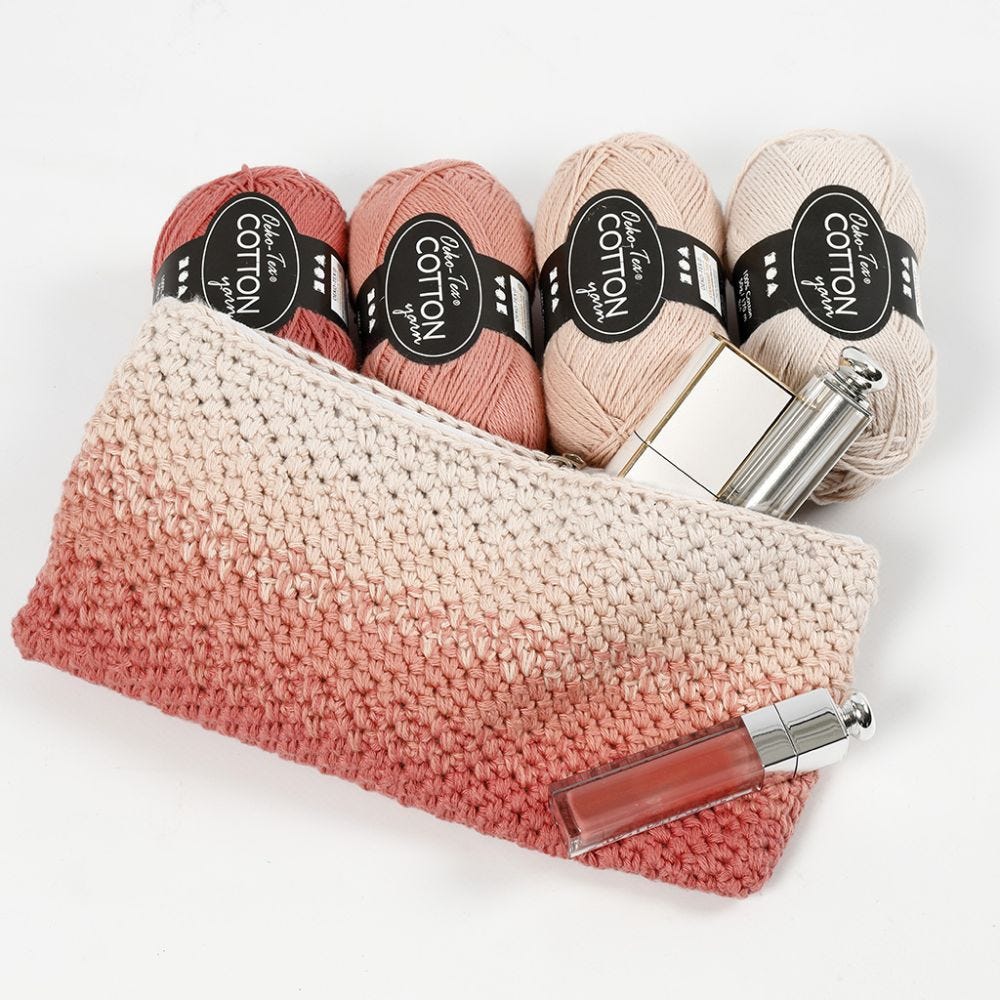 A crocheted Make-up Bag with Ombre Effect